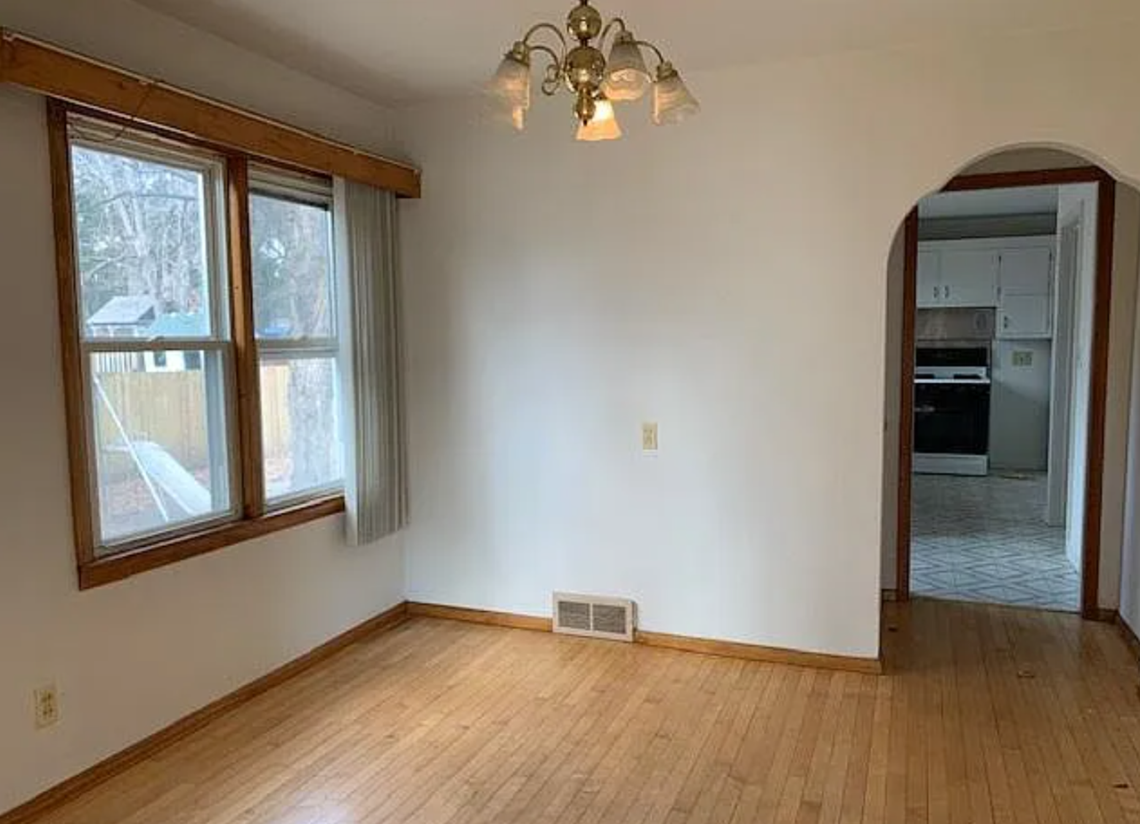 615 Mill St - Photo 5 of 20