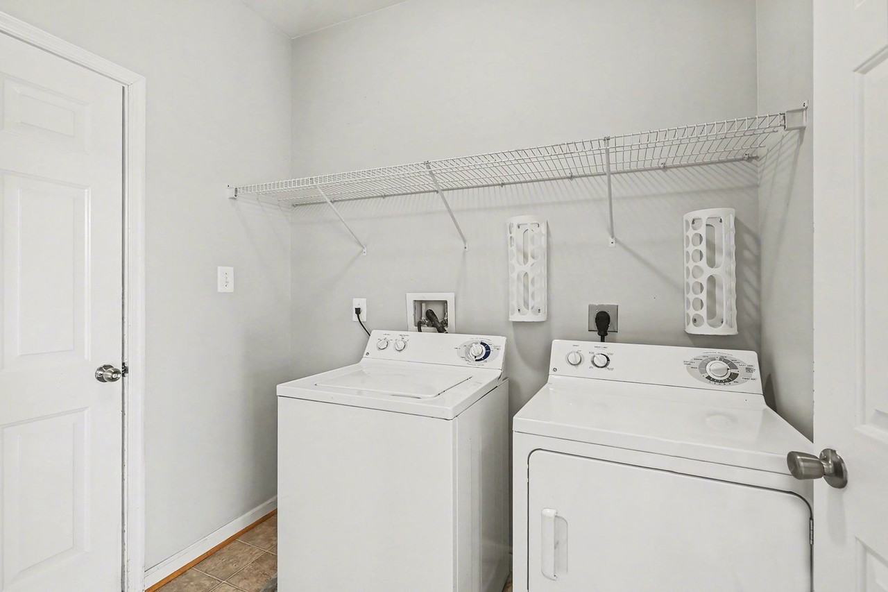 5308 Joshua Tree Cir - Photo 2 of 44