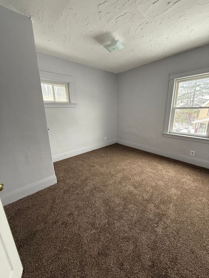 1027 E 148th St - Photo 7 of 7