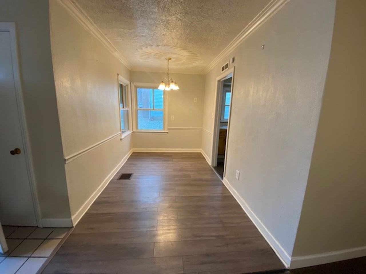 1368 Winton Ave - Photo 3 of 12