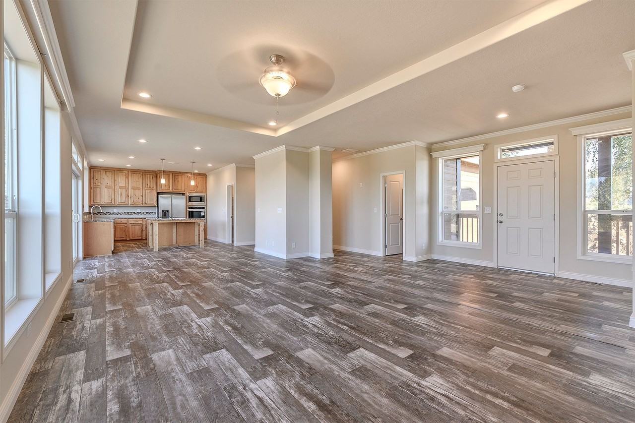 8105 Sw River Rd - Photo 3 of 27