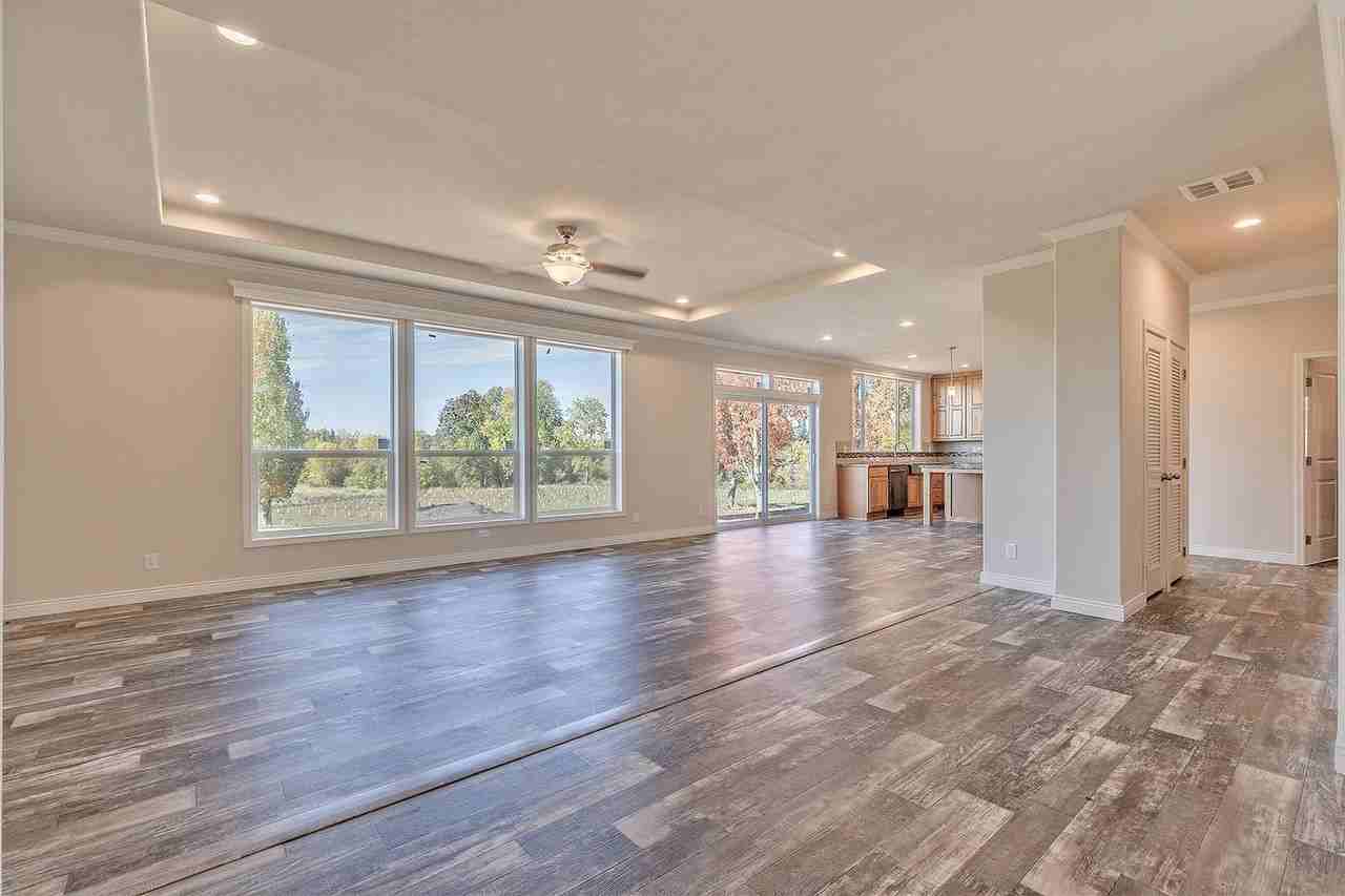 8105 Sw River Rd - Photo 5 of 27