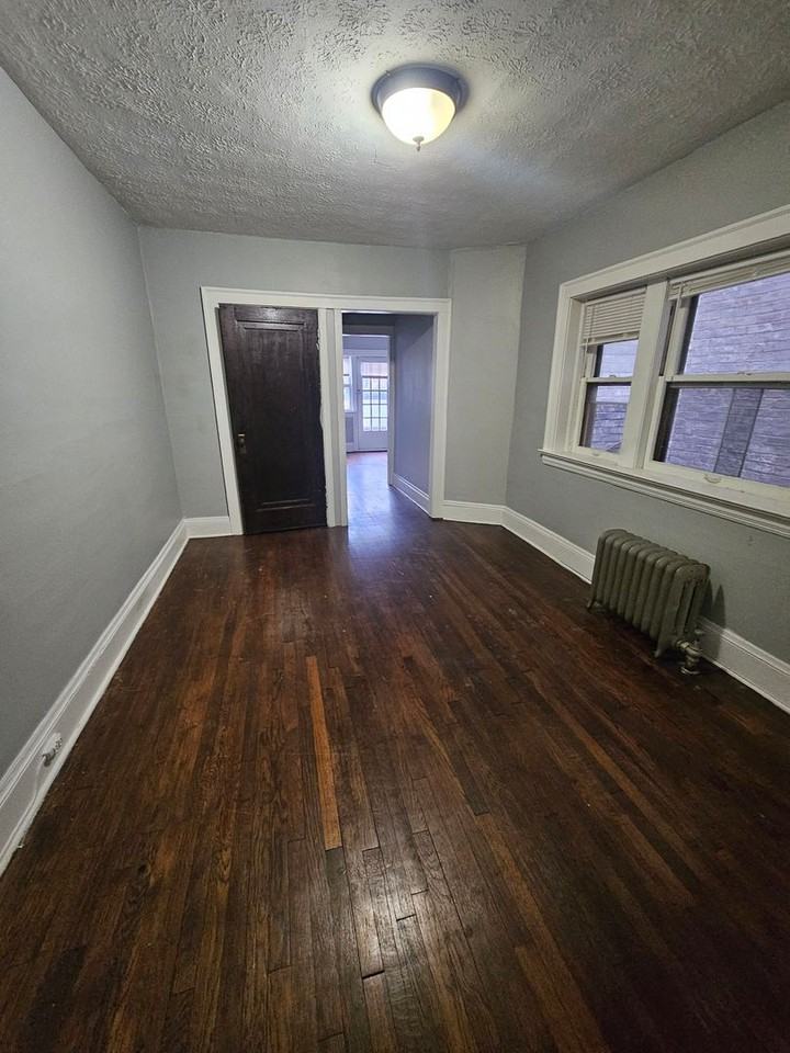 16812 Madison Ave - Photo 4 of 13