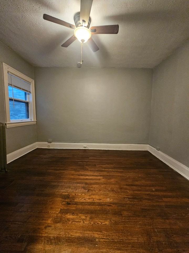 16812 Madison Ave - Photo 7 of 13