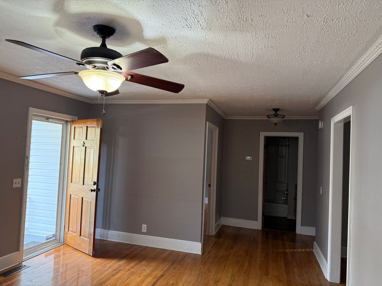 329 Guilford St - Photo 3 of 18