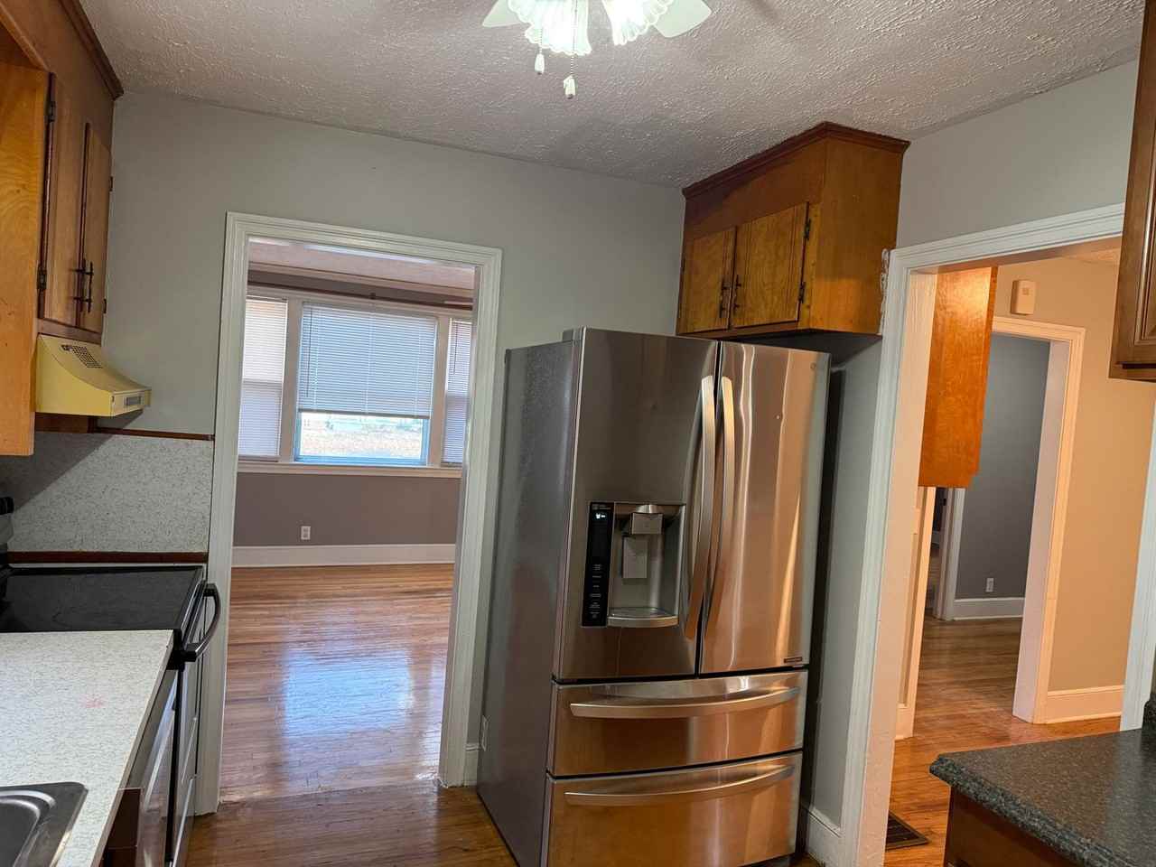 329 Guilford St - Photo 6 of 18