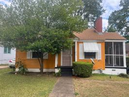 featured image of 219 S Panama St