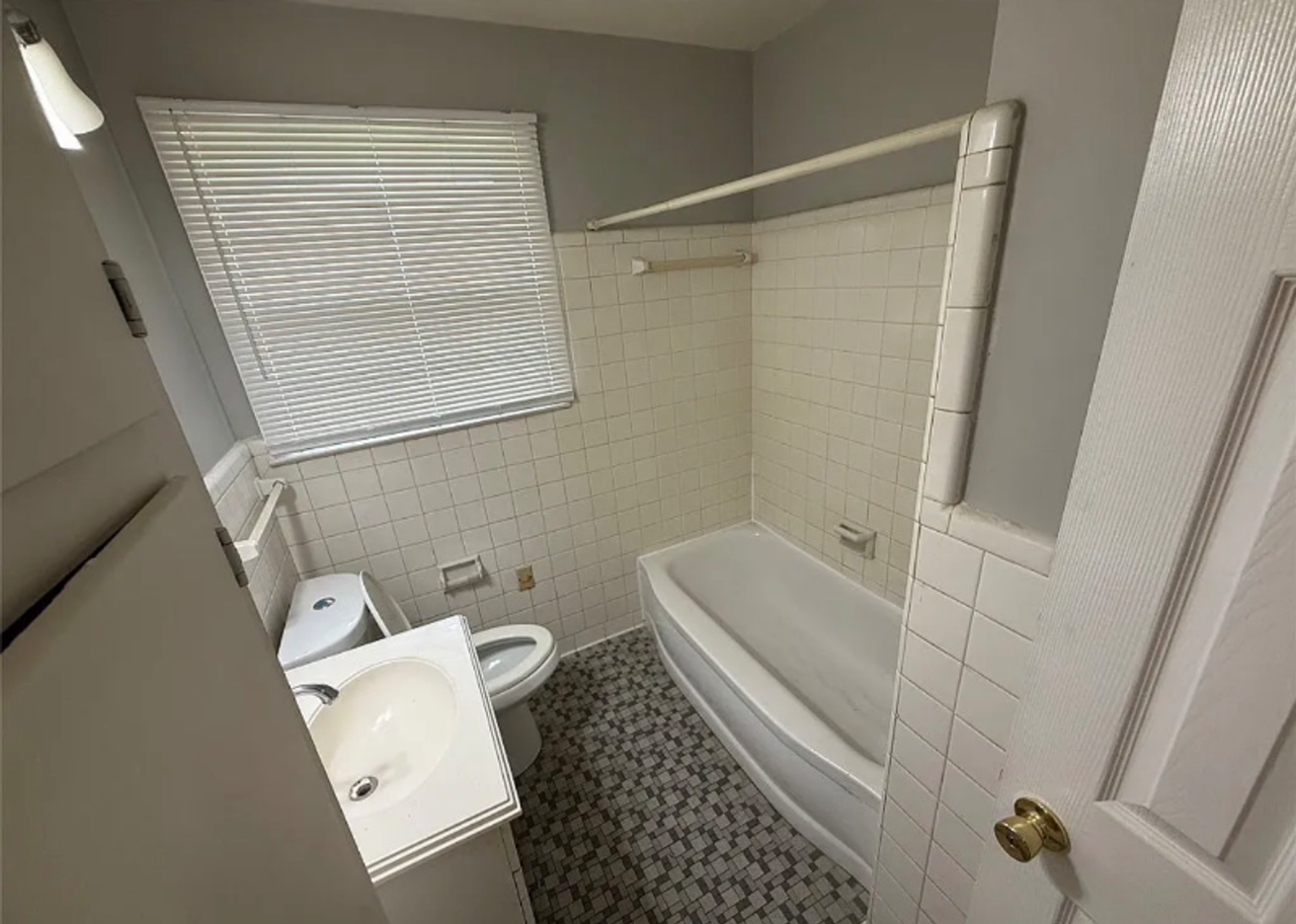 2030 Windsor Ave - Photo 2 of 10