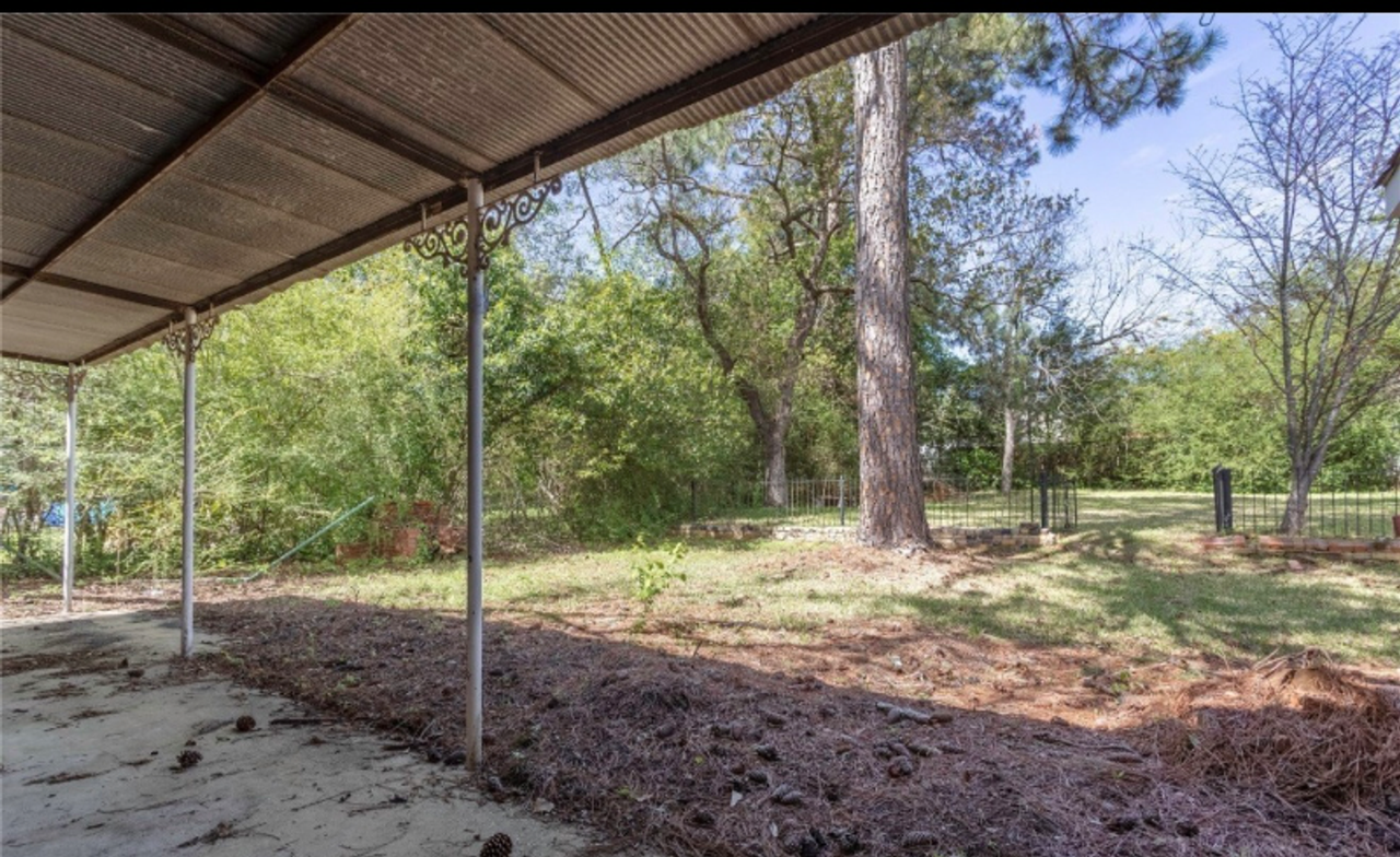 2727 Pelzer Ave - Photo 2 of 13