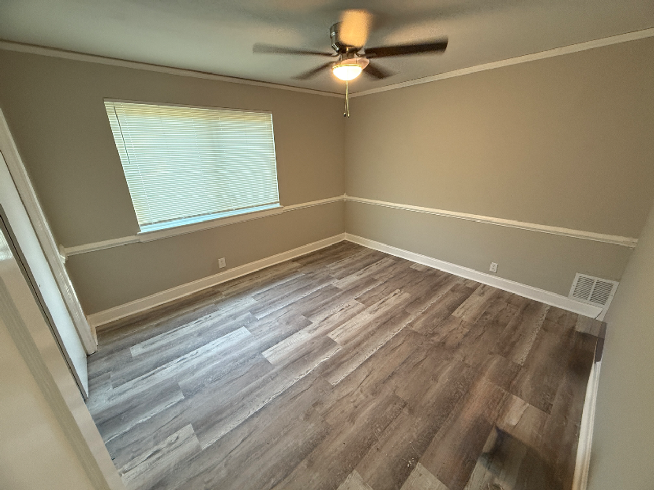 2727 Pelzer Ave - Photo 7 of 13