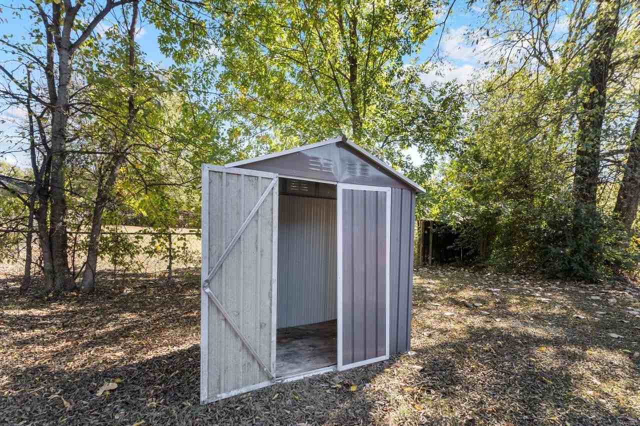 2744 Country Brook Dr - Photo 3 of 19