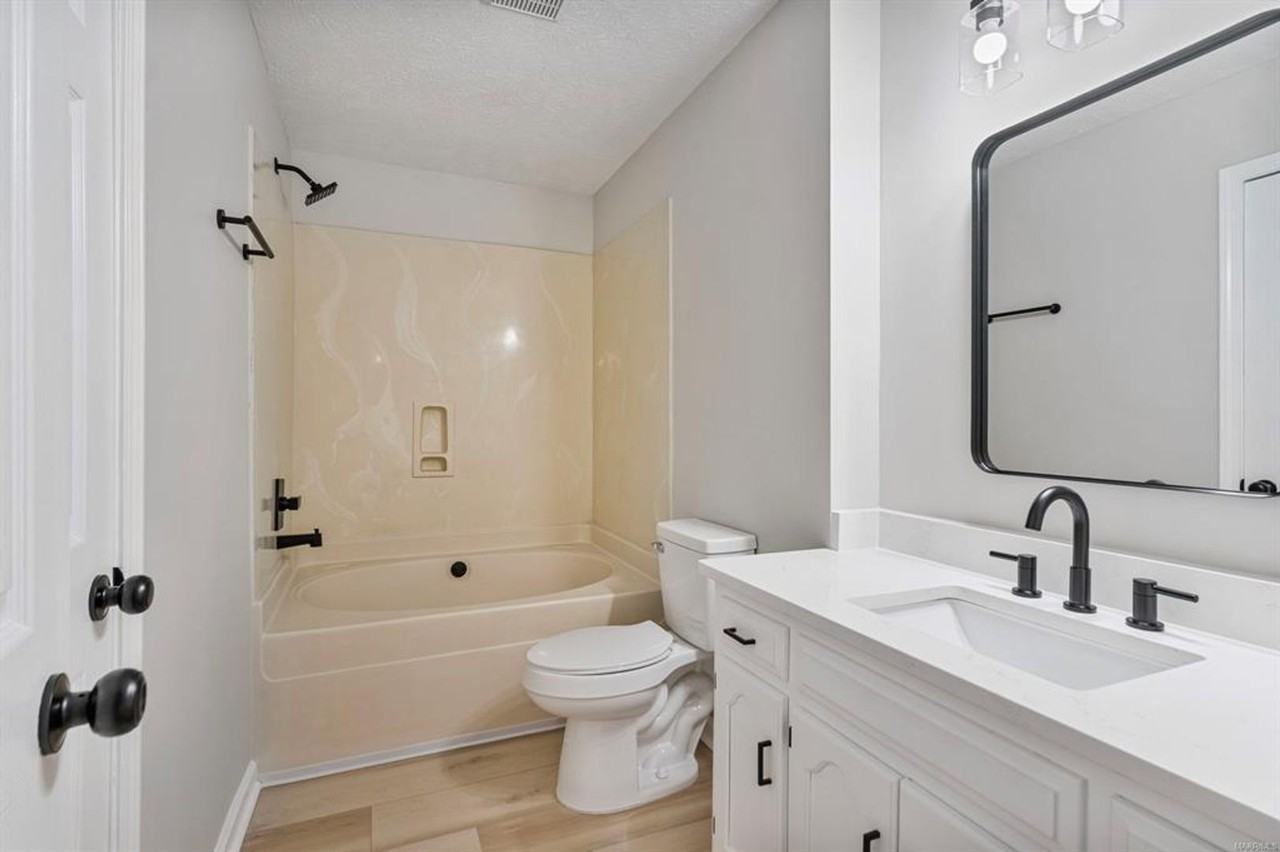 2744 Country Brook Dr - Photo 5 of 19