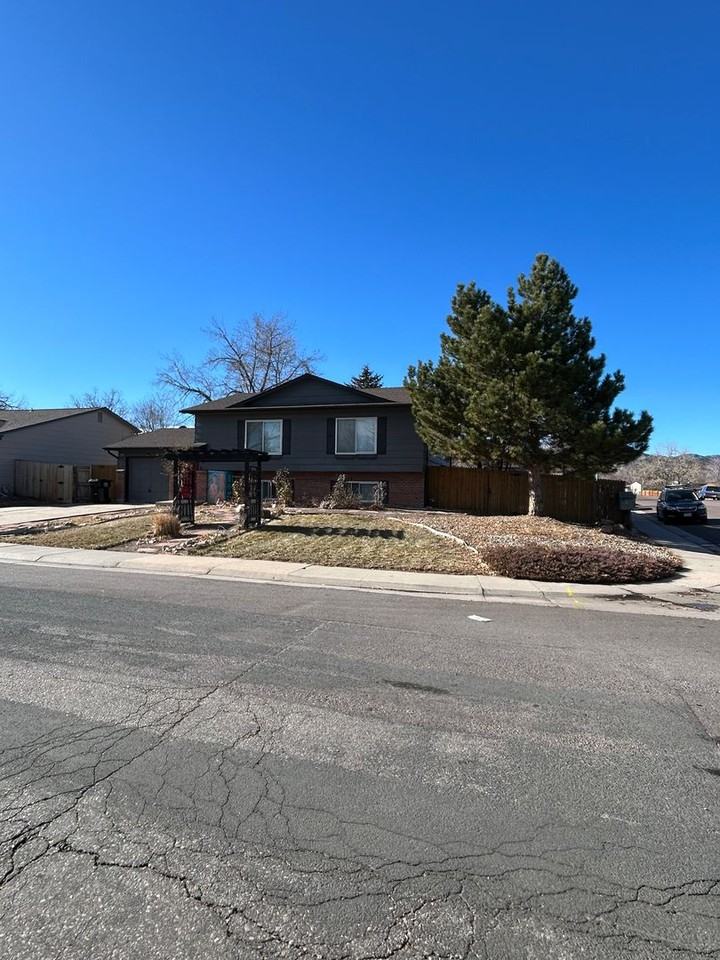 4739 S Xenophon St - Photo 2 of 40