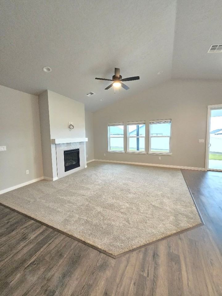 10400 Bellevue Ridge St - Photo 4 of 29