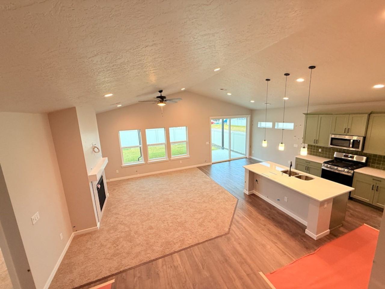 10400 Bellevue Ridge St - Photo 6 of 29