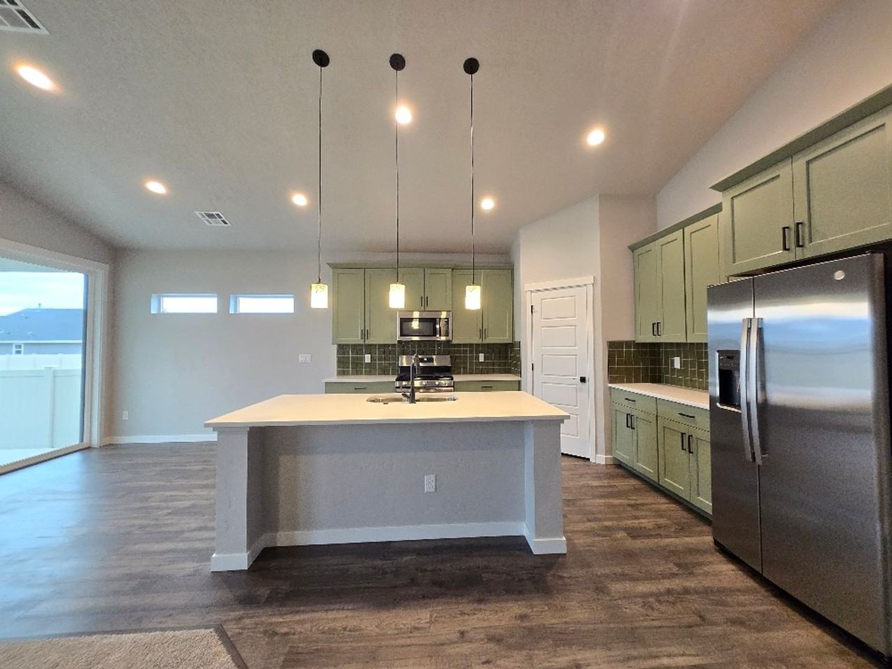 10400 Bellevue Ridge St - Photo 7 of 29