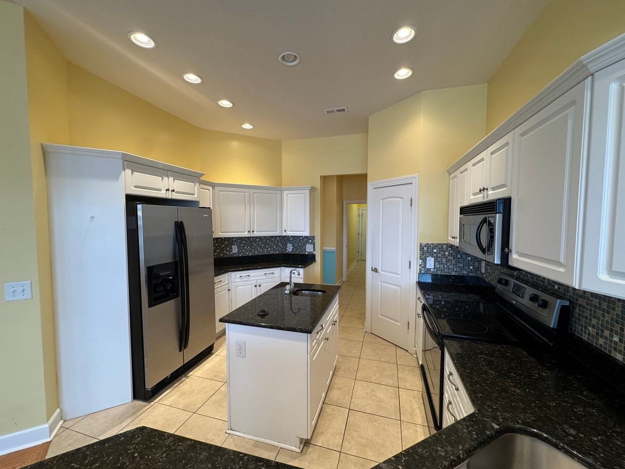 205 Northside Dr - Photo 6 of 14