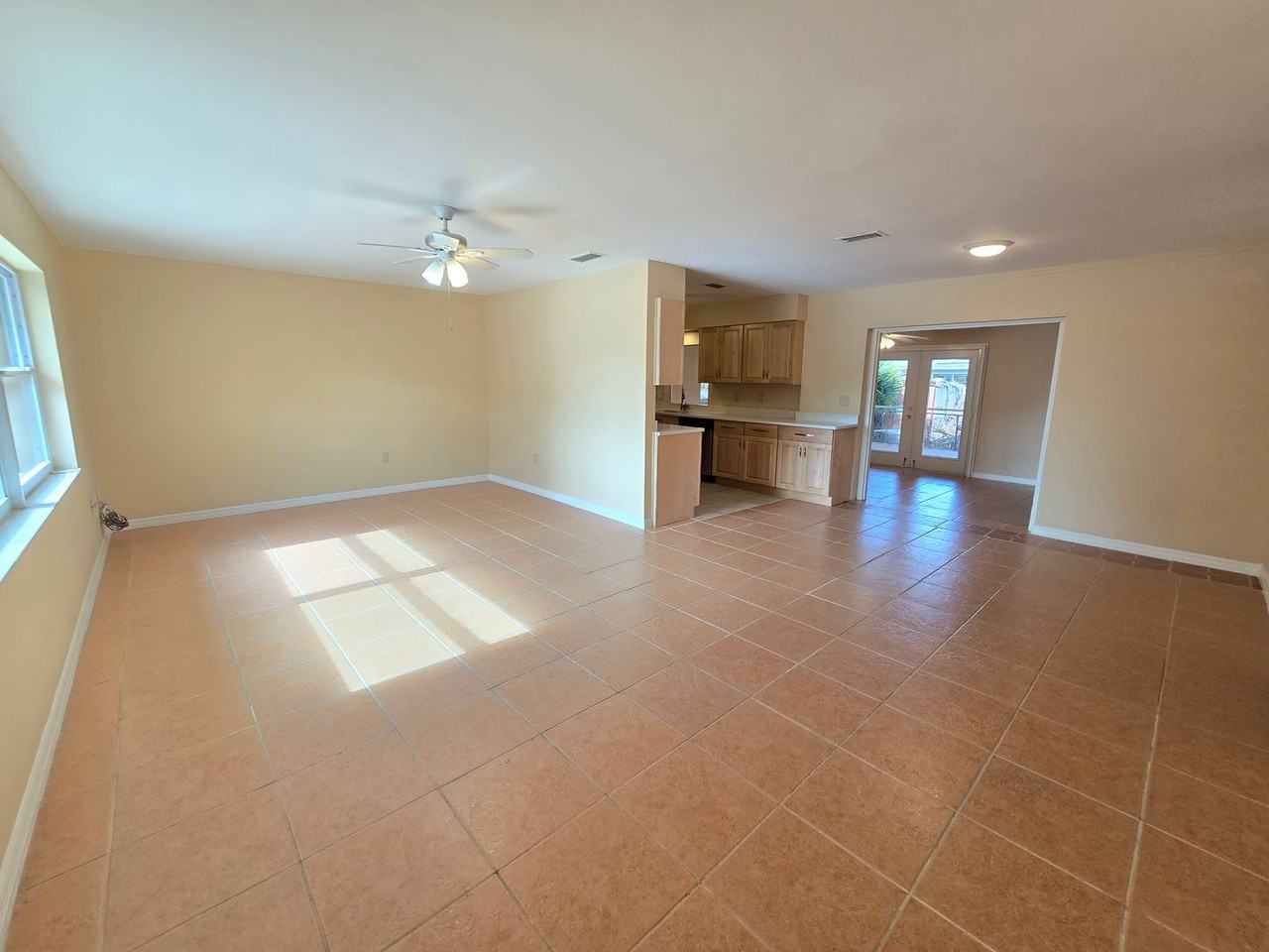 3125 Irving St - Photo 5 of 39