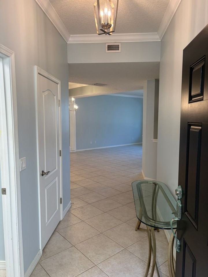 1202 Makarios Dr - Photo 3 of 24