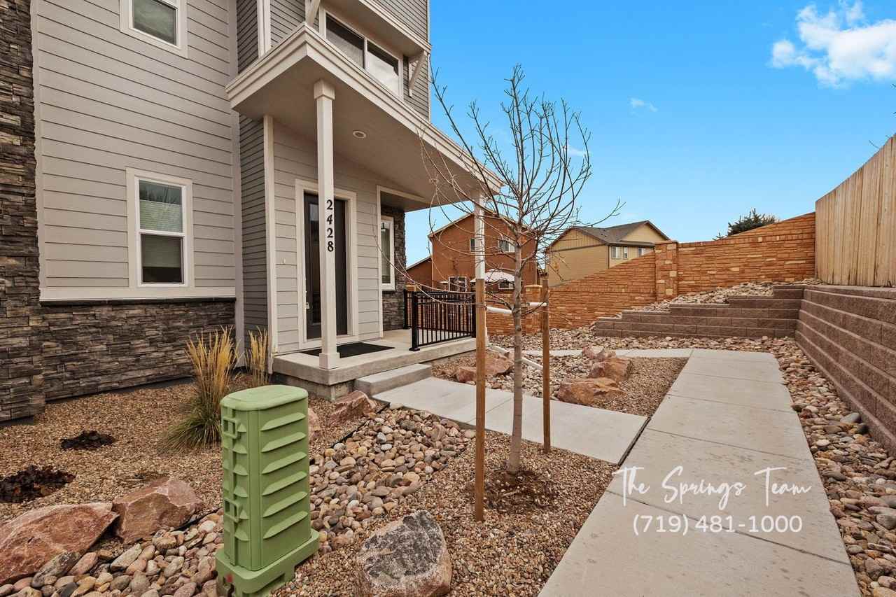 2428 Vanhoutte Vw - Photo 2 of 34