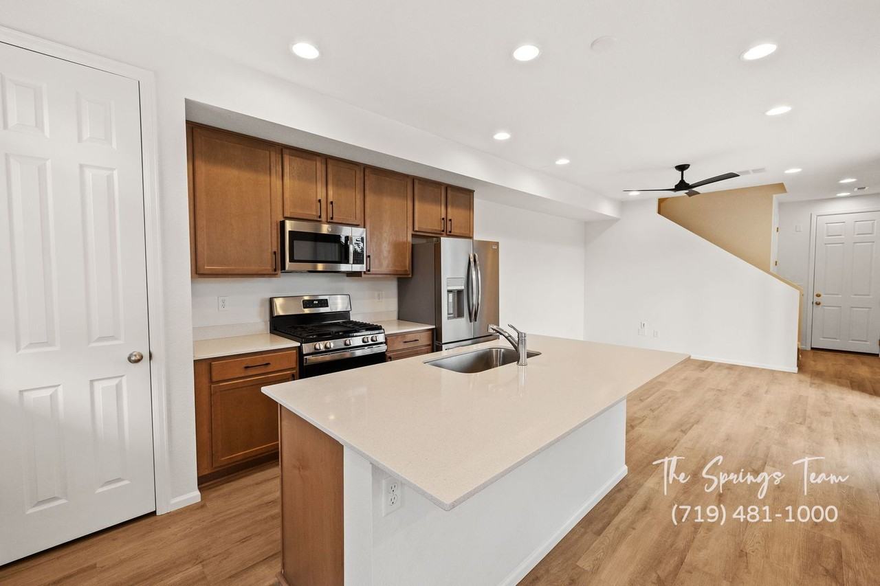 2428 Vanhoutte Vw - Photo 6 of 34