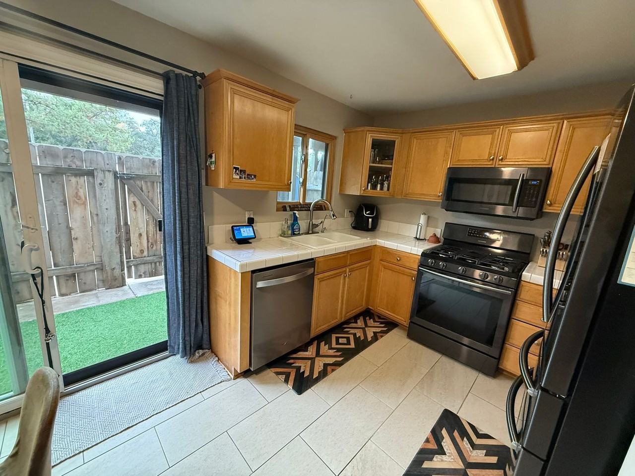 2648 Alpine Blvd - Photo 7 of 31