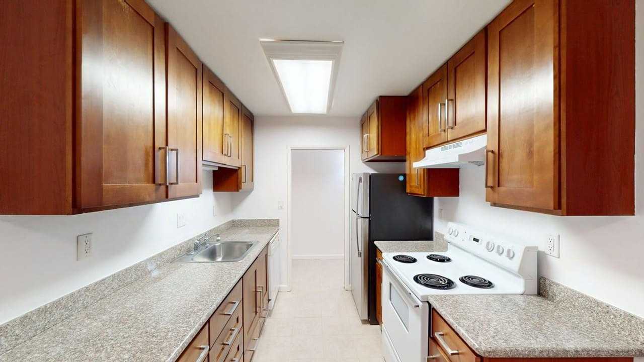 Marinian Towers - Photo 4 of 32