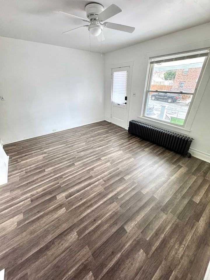 640 10th Ave - Photo 3 of 18