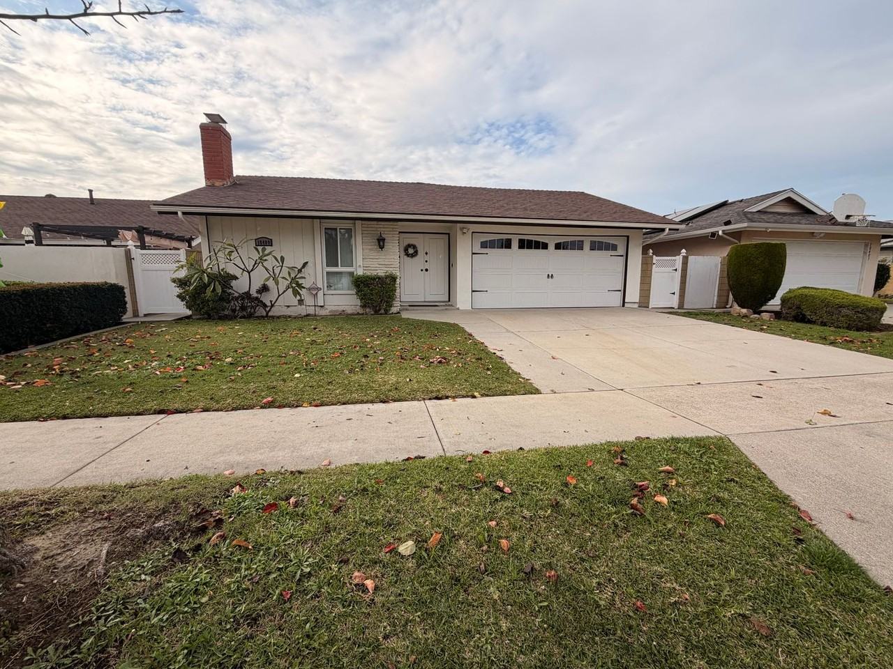 18409 Winslow Pl - Photo 3 of 44