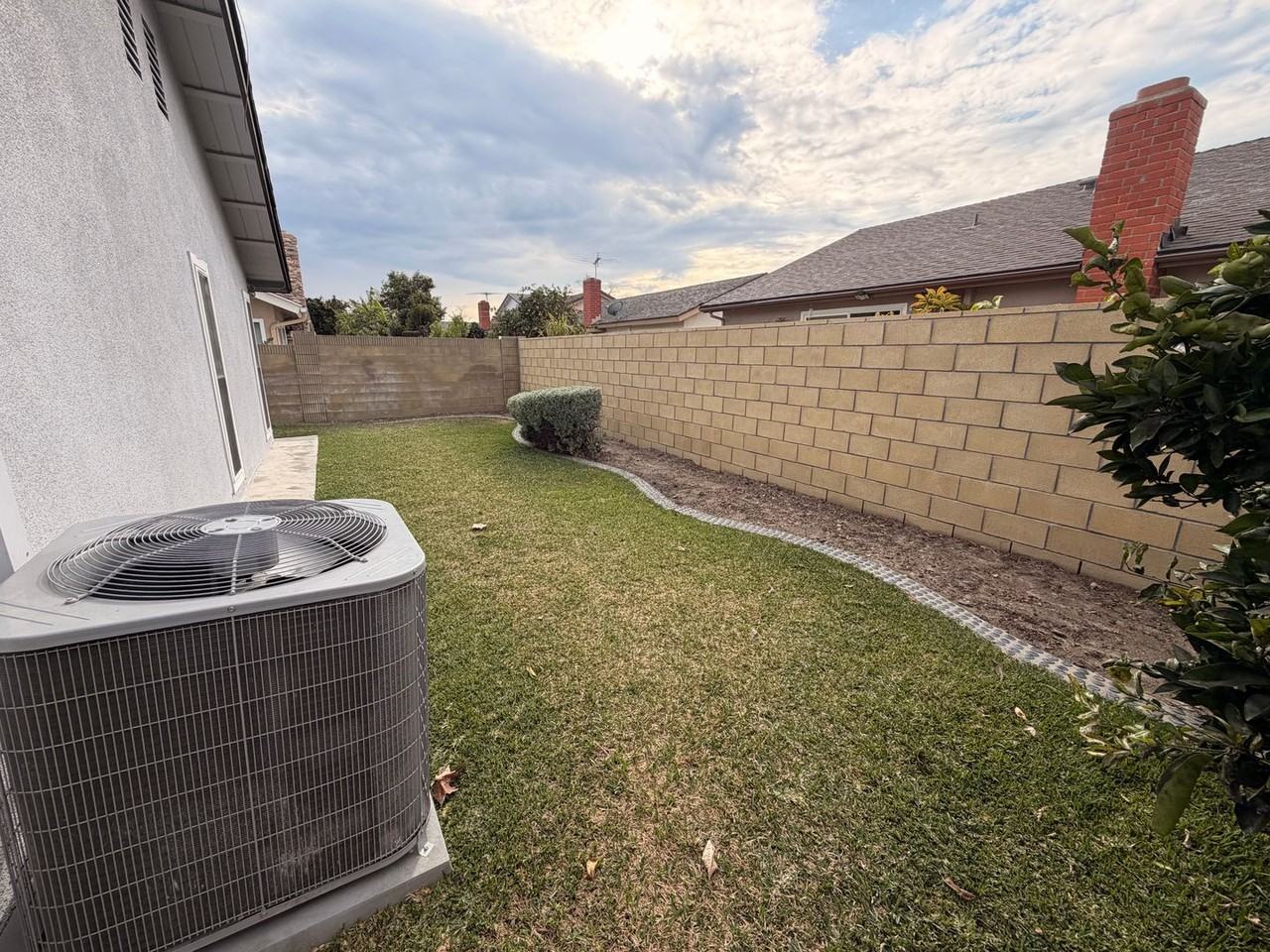 18409 Winslow Pl - Photo 6 of 44