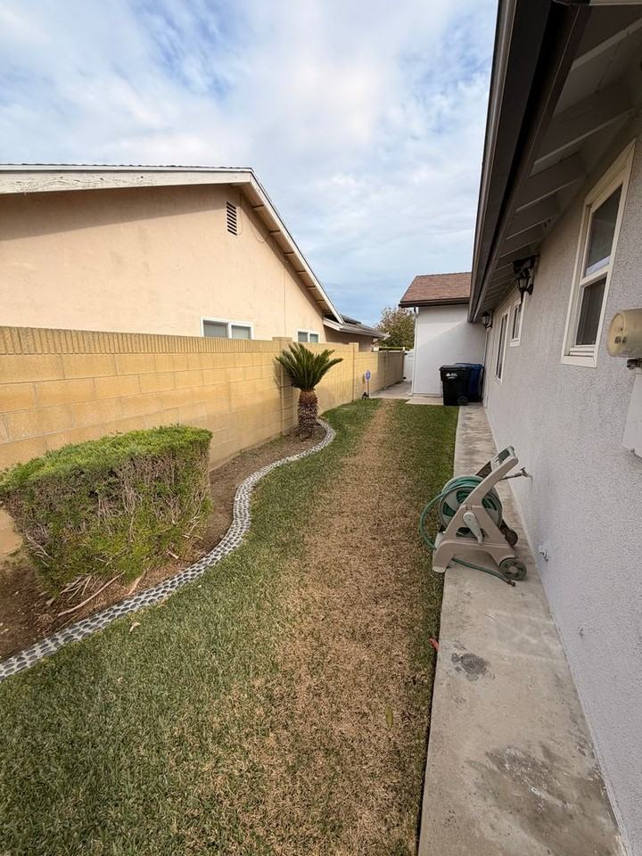 18409 Winslow Pl - Photo 7 of 44