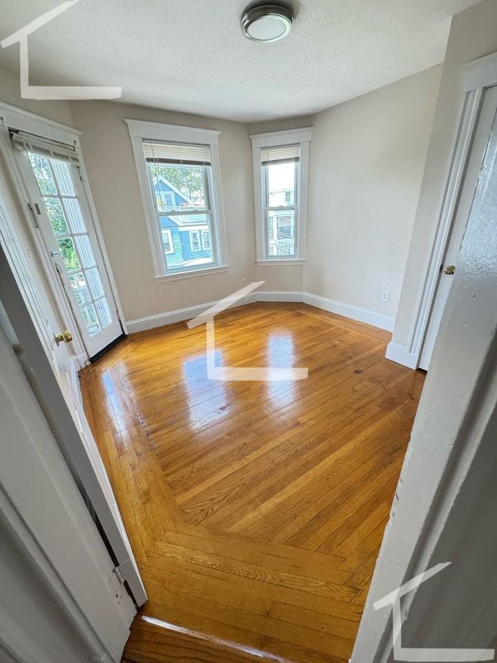 40 Atkins St - Photo 2 of 15