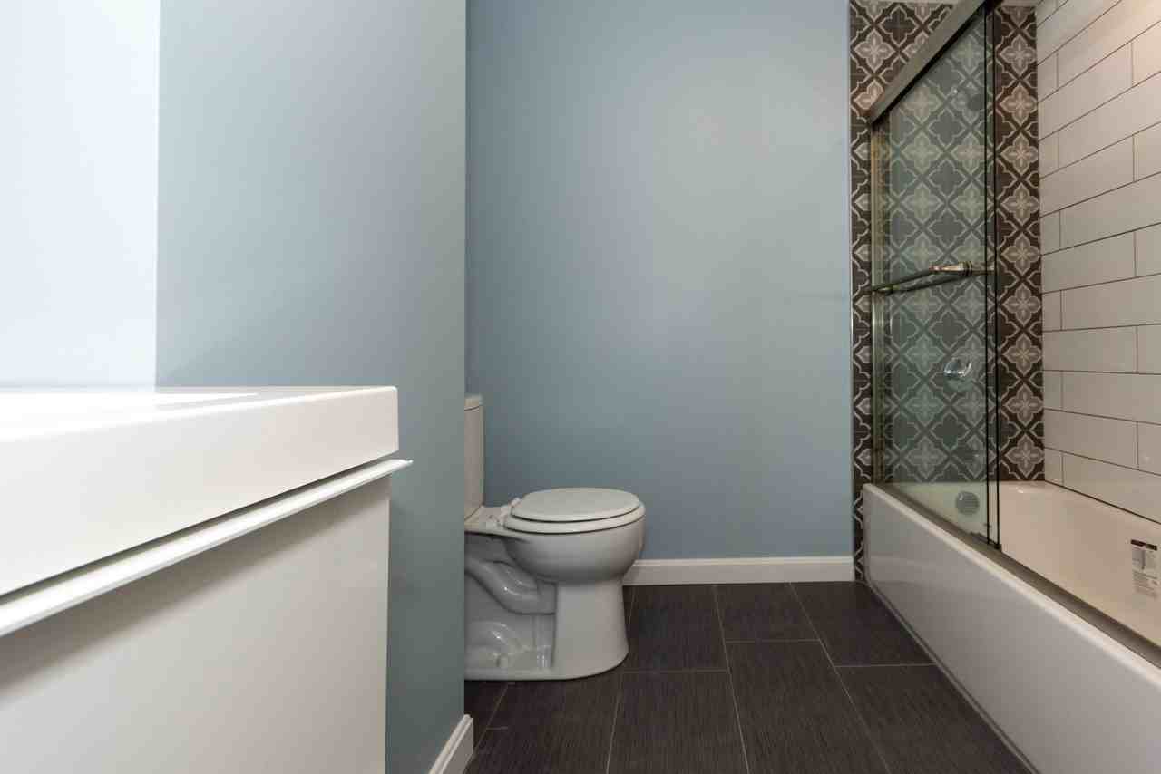 13 Bay State Rd - Photo 7 of 10