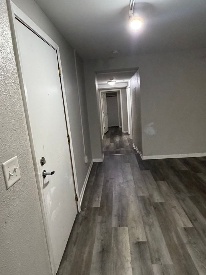 Fully Renovated Handicap Accessible Multi - Photo 6 of 41