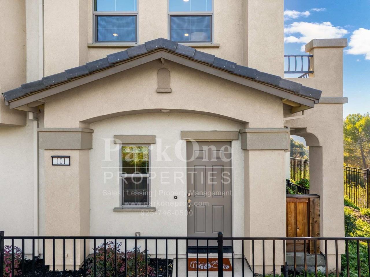 101 Laurel Knoll Dr - Photo 4 of 30