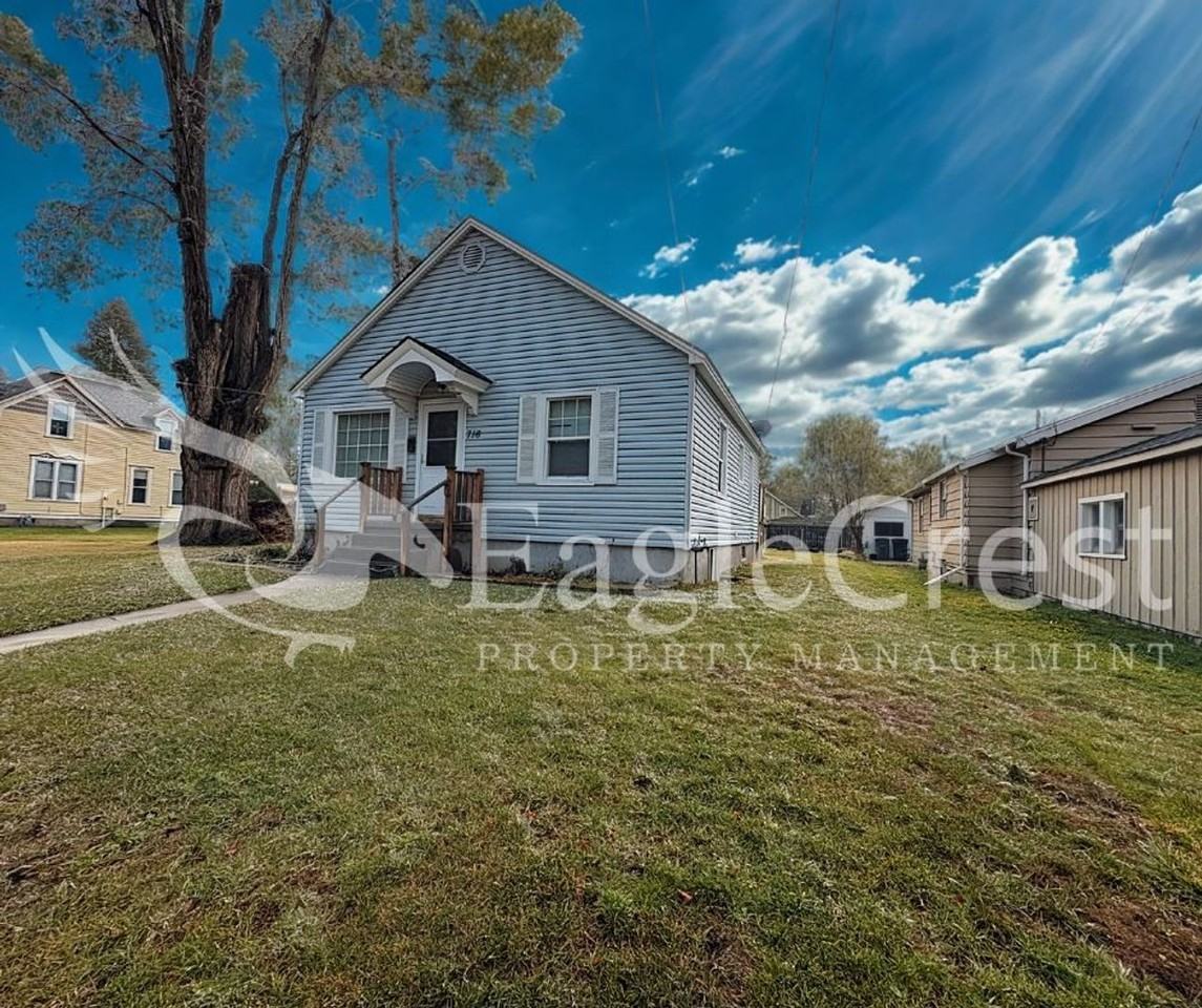 716 Lincoln St - Photo 3 of 40