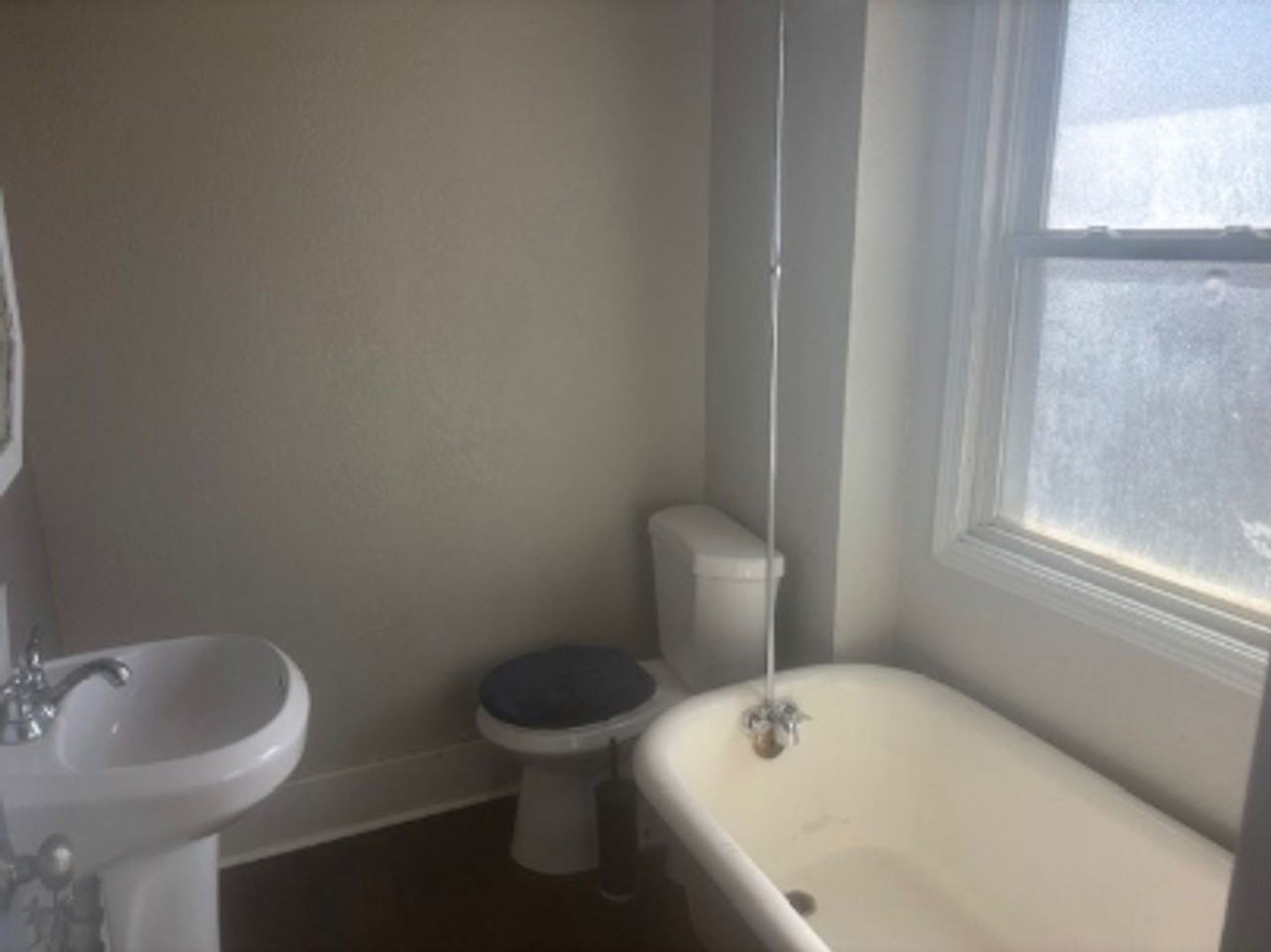 855 Vankirk St #1 - Photo 5 of 6