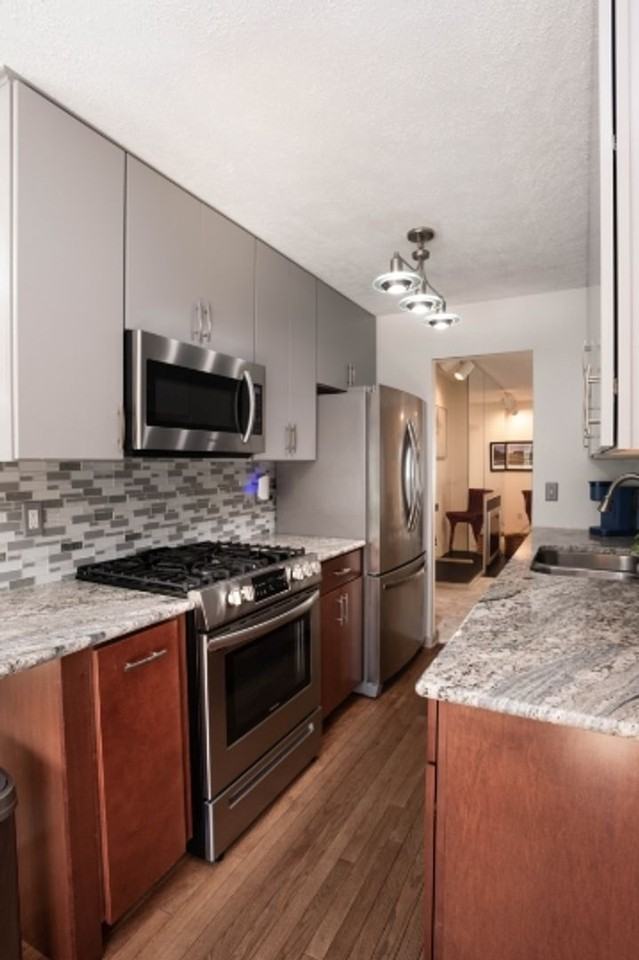 804 Fairways Dr #1 - Photo 3 of 20