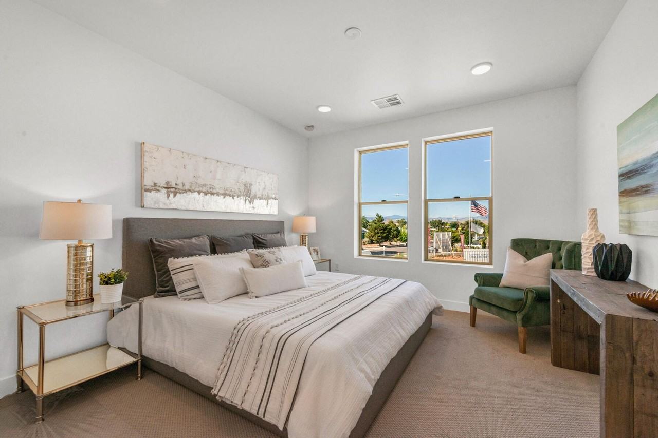 Apex at Perry Station - Photo 2 of 32