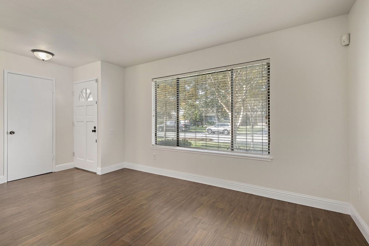 4886 Rue Le Mans - Photo 4 of 27