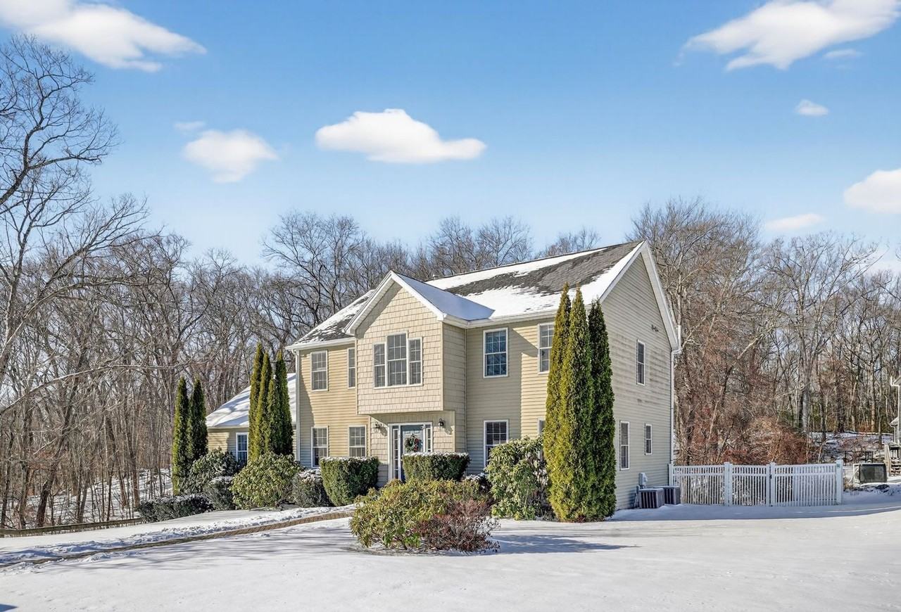 3 Diana Hill Dr - Photo 2 of 34