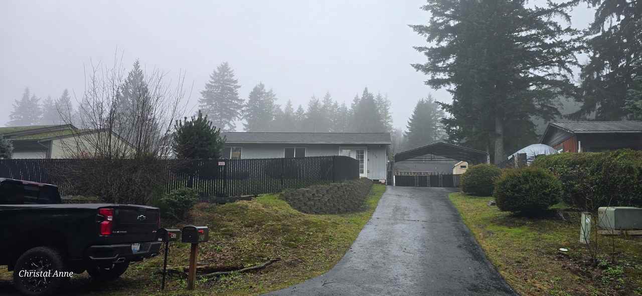 420 Ne Schooner Loop - Photo 2 of 29