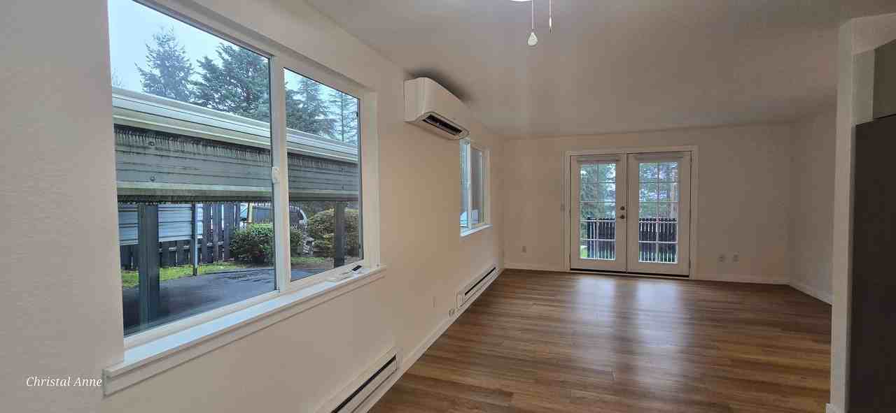 420 Ne Schooner Loop - Photo 6 of 29