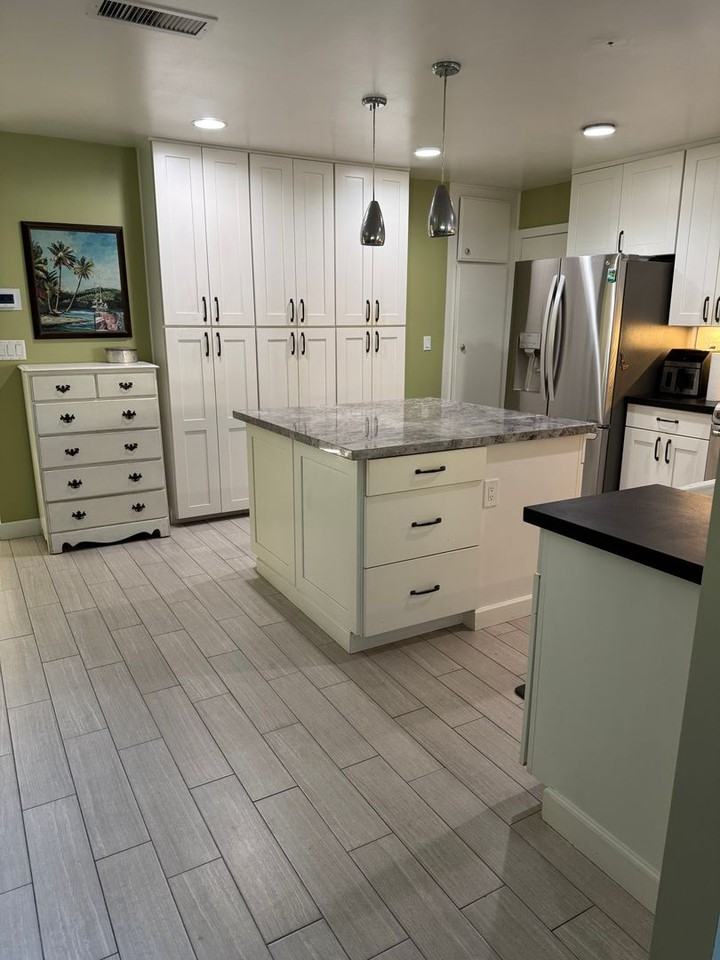 213 Oriole St - Photo 6 of 16