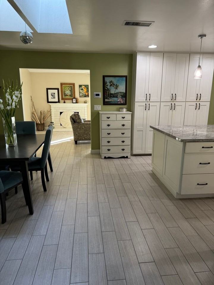 213 Oriole St - Photo 7 of 16