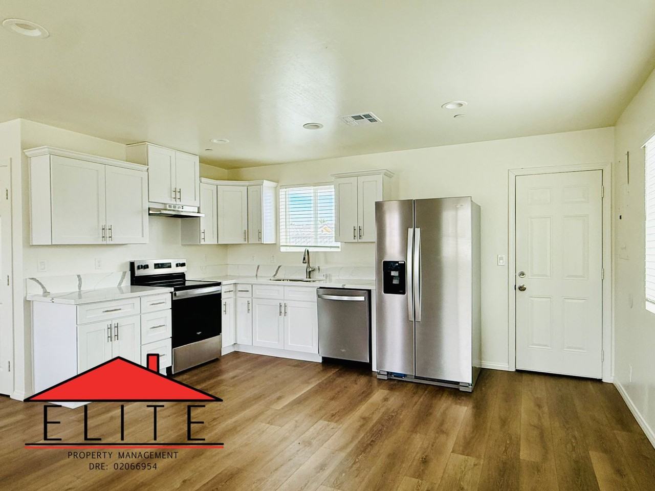 1113 W Benson Ave - Photo 6 of 12