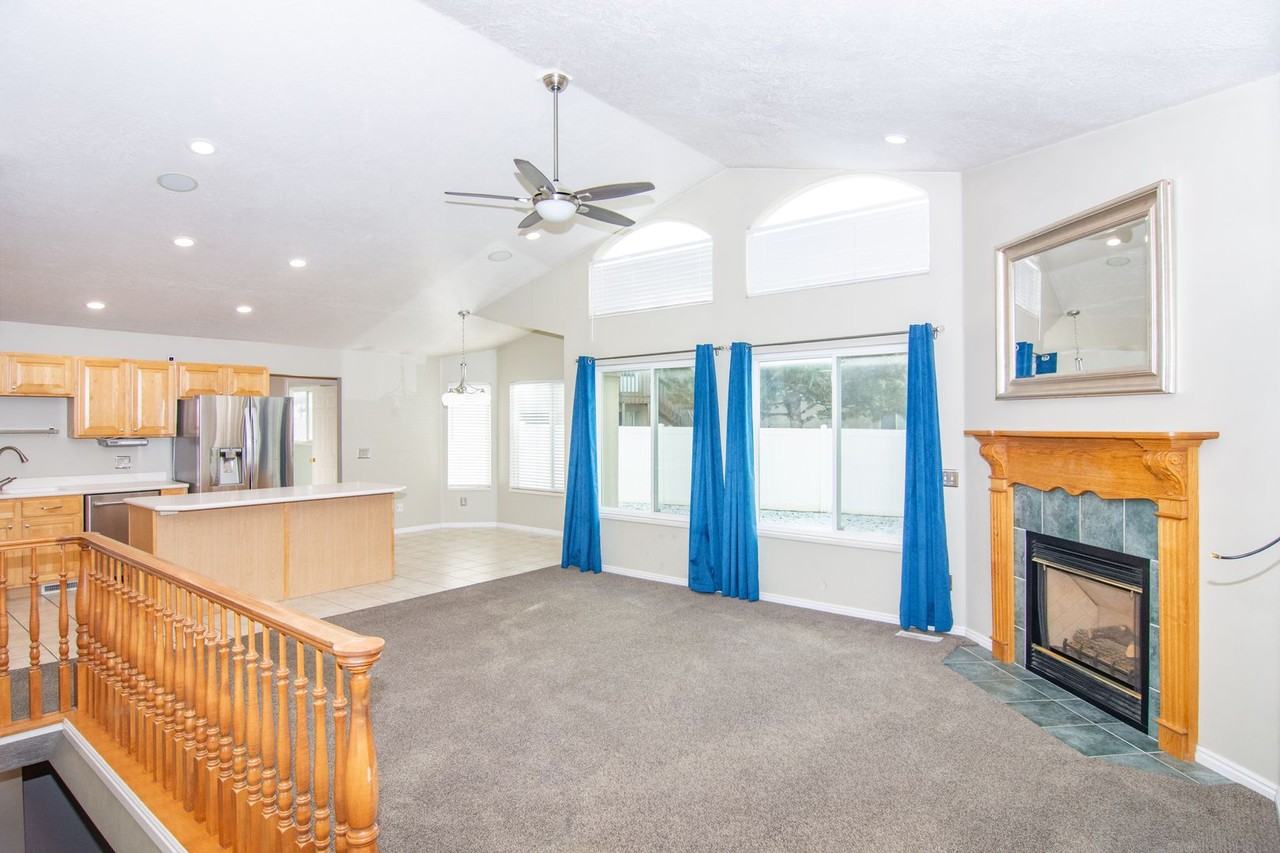 59 W 2200 S - Photo 2 of 50