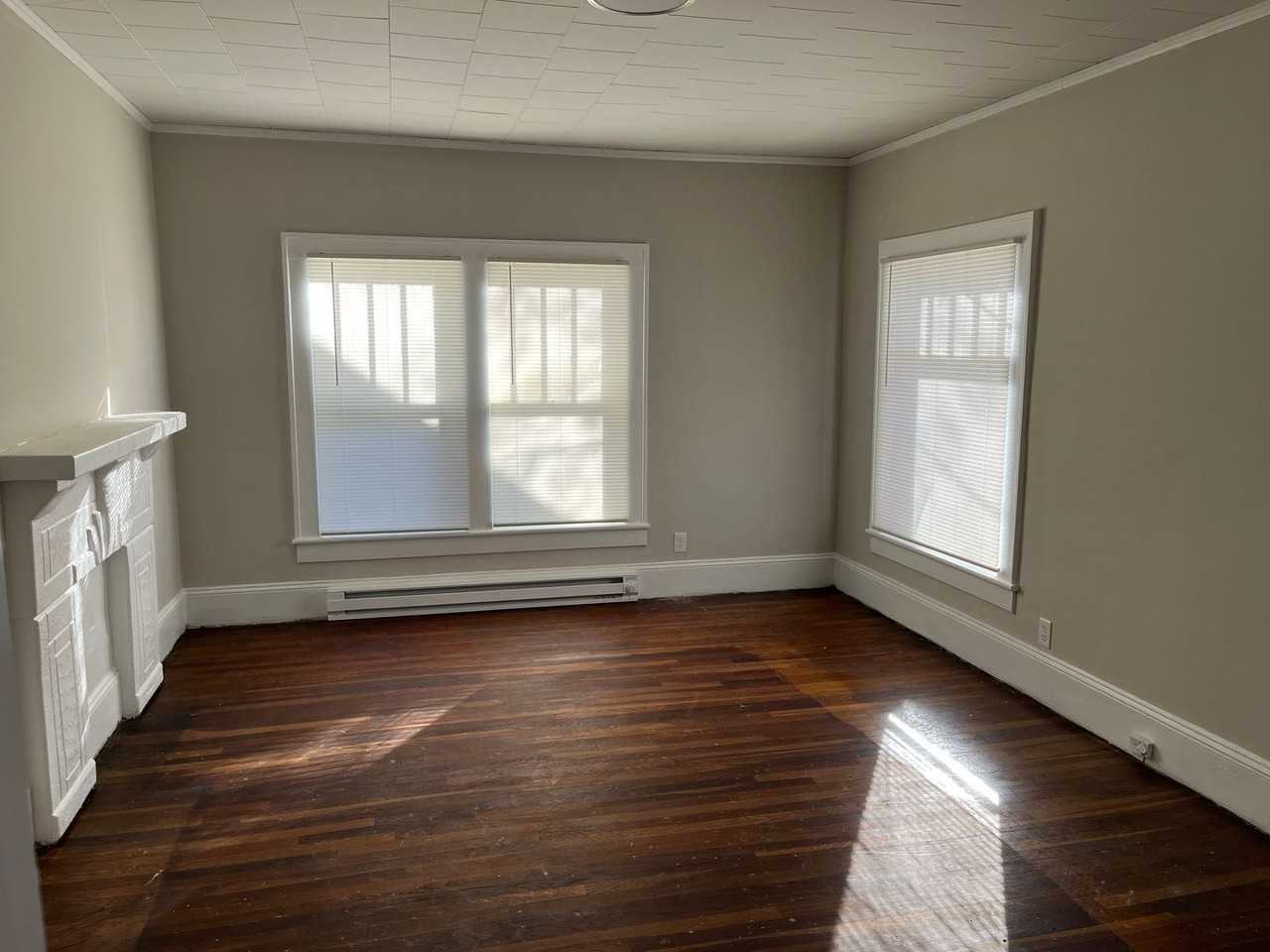 1405 Lexington Ave #A - Photo 3 of 10