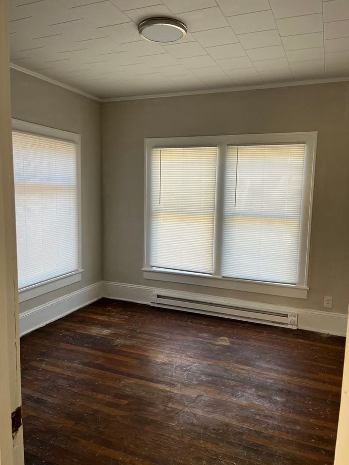 1405 Lexington Ave #A - Photo 4 of 10