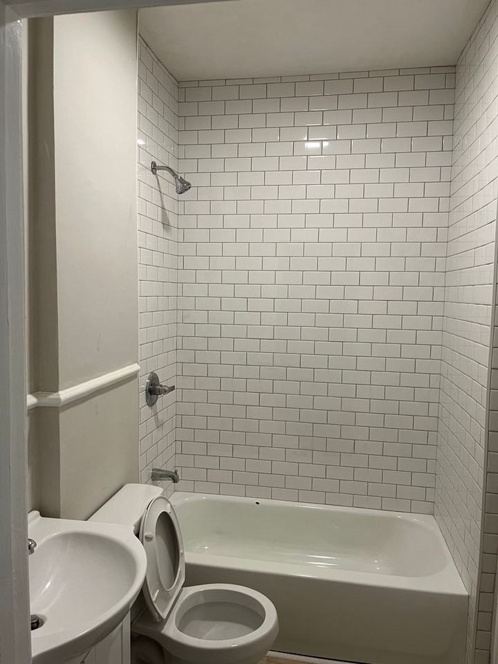 1405 Lexington Ave #A - Photo 7 of 10